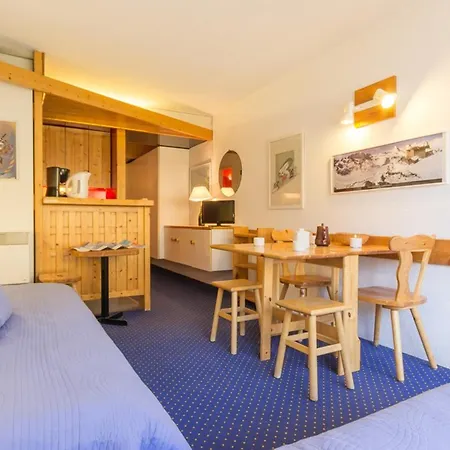 Lumineux Avec Balcon, Aux Pieds, Pour 4 Personnes - Bourg-saint-maurice - Fr-1-346-462 Apartamento